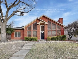 2043 Hearthstone Dr in Carrollton, TX - Building Photo