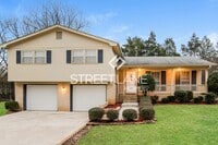 6208 Cedar Point Dr NW