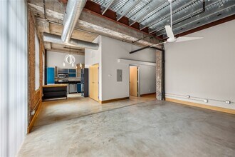 2201 Locust St in St. Louis, MO - Building Photo - Building Photo