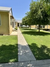 1154 F St in Reedley, CA - Building Photo - Building Photo