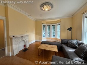 24 Warren Ave, Unit 3 in Somerville, MA - Foto de edificio - Building Photo