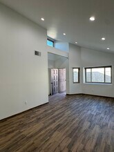 1739 E Washington Blvd in Pasadena, CA - Foto de edificio - Building Photo