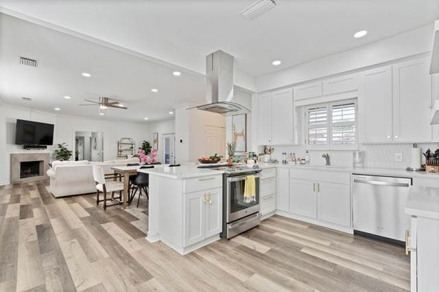 property at 38 1 Main Pl