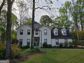 215 Calgary Dr in Peachtree City, GA - Building Photo - Building Photo