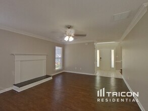 9101 Mentmore Ct in Charlotte, NC - Building Photo - Building Photo
