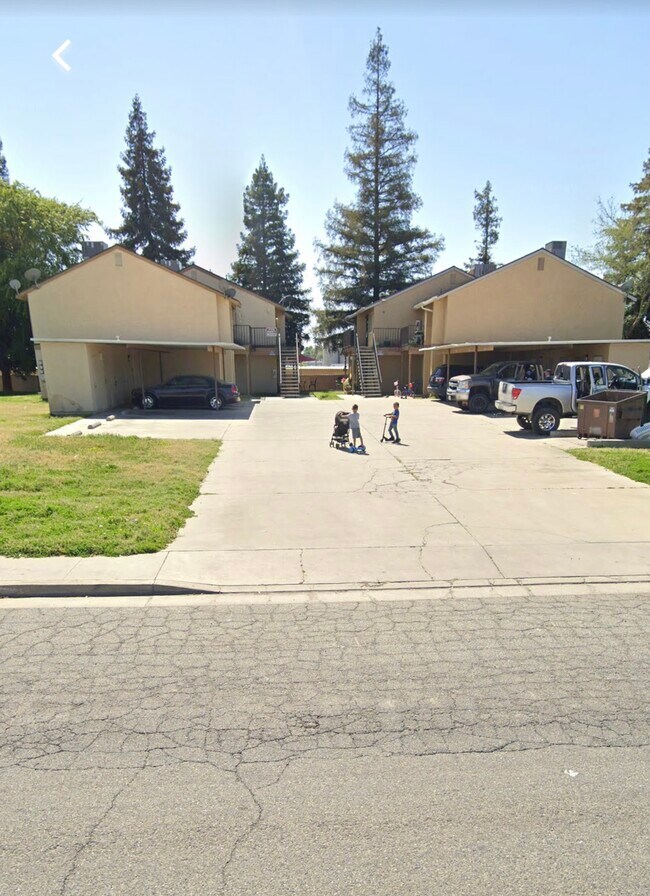 1427 E Douglas Ave Rentals in Visalia, CA