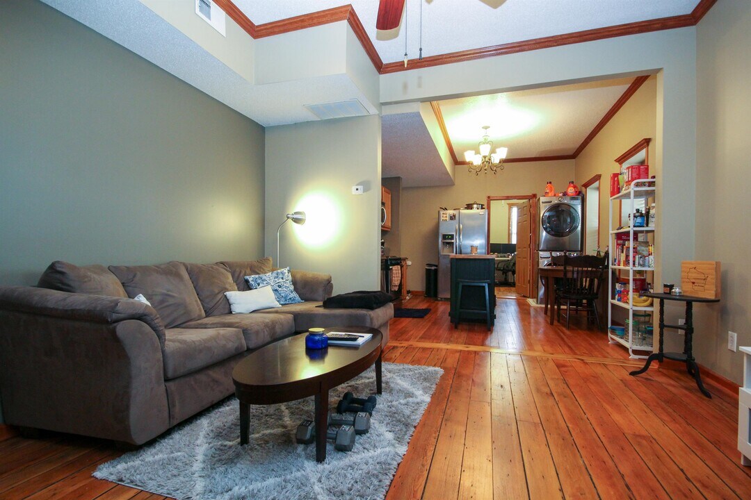 1417 6th St NE in Minneapolis, MN - Building Photo