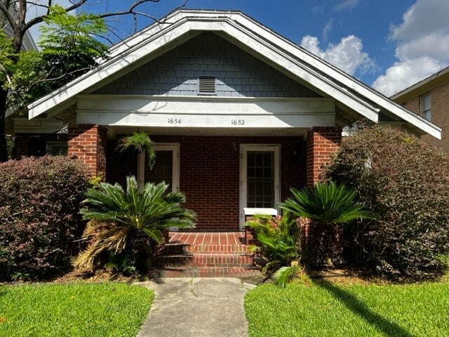 property at 1654 Hawthorne St