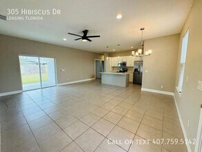 305 Hibiscus Dr in Poinciana, FL - Building Photo - Building Photo