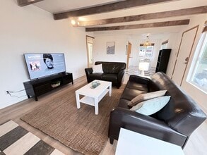 21204 3rd Ave S in Des Moines, WA - Foto de edificio - Building Photo