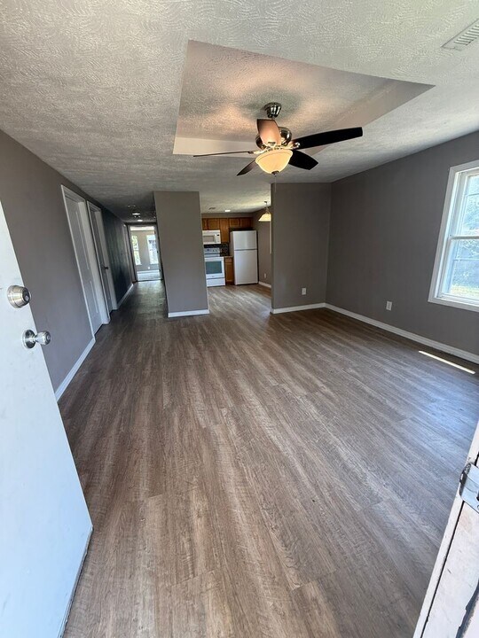 1100 N Brown Ave in Springfield, MO - Building Photo