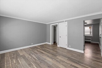 6705 N California Ave in Chicago, IL - Building Photo - Building Photo