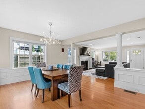 22 Wellesley Ave in Natick, MA - Building Photo - Building Photo