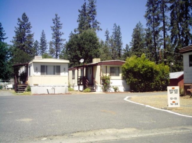 Whispering Pines Mobile Home Park in Weaverville, CA - Building Photo - Building Photo