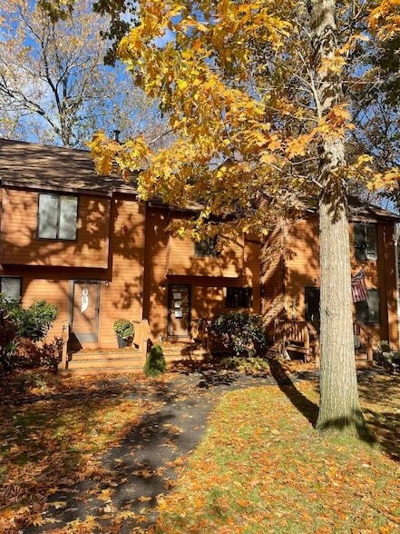 property at 64 Dunvegan Wds Dr