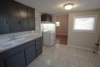24.5 Waltham Ave in Manitou Springs, CO - Building Photo - Building Photo