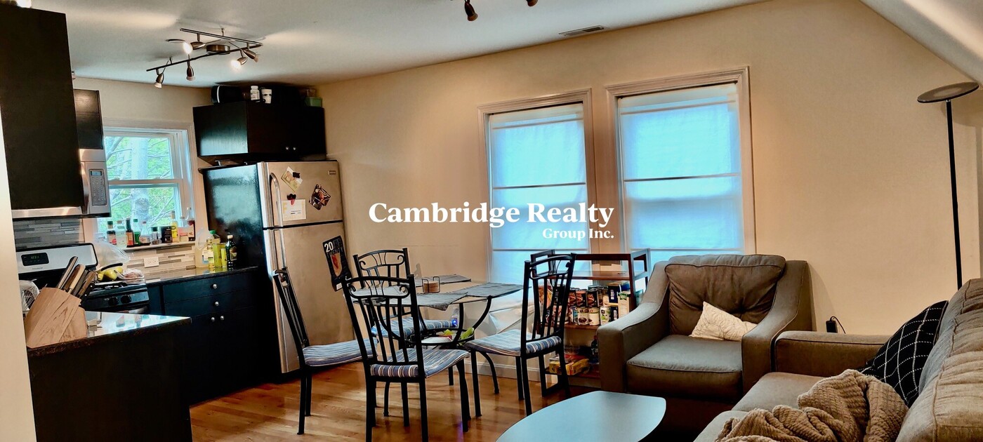 54 Beacon St, Unit 3 in Somerville, MA - Building Photo