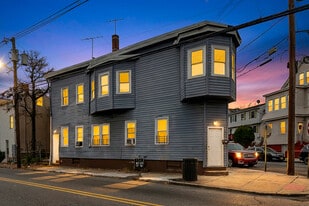 113 E Main St in Paterson, NJ - Building Photo