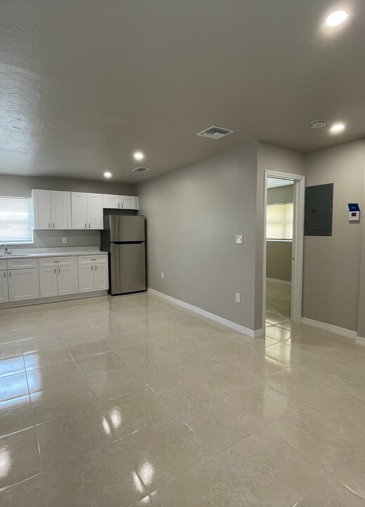 11430 Kimble Dr-Unit -3 in Ft. Myers, FL - Building Photo