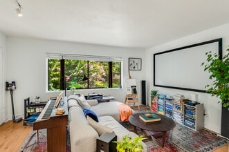 96 Ardmore Pl NW, Unit 3 in Atlanta, GA - Building Photo - Building Photo