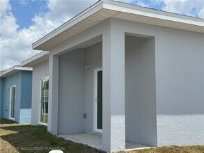 1517 Las Villas Blvd in Sebring, FL - Foto de edificio - Building Photo