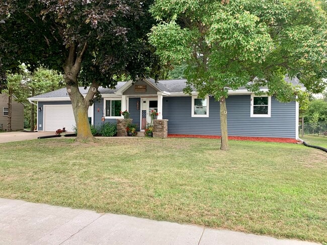 property at 3540 N Gillett St