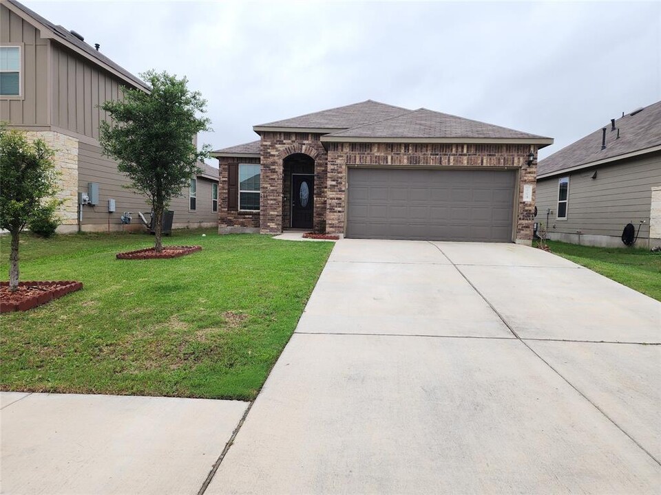 604 Coffee Berry Dr in Georgetown, TX - Foto de edificio