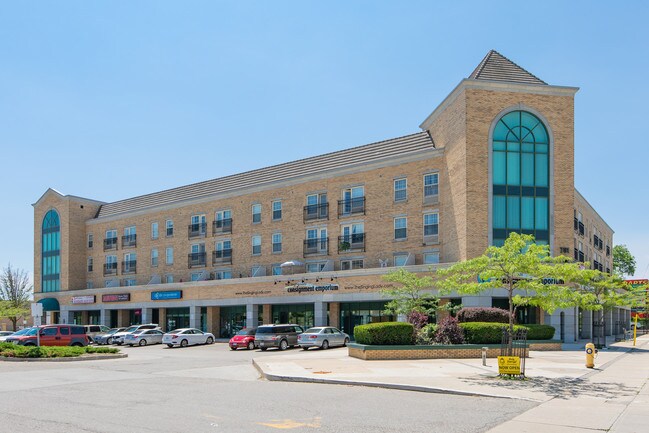 Queensway Royal York Centre in Toronto, ON - Building Photo - Primary Photo