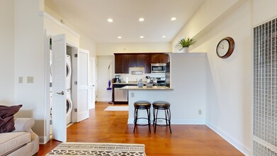 20 Saint Louis Place in Buffalo, NY - Building Photo - Interior Photo