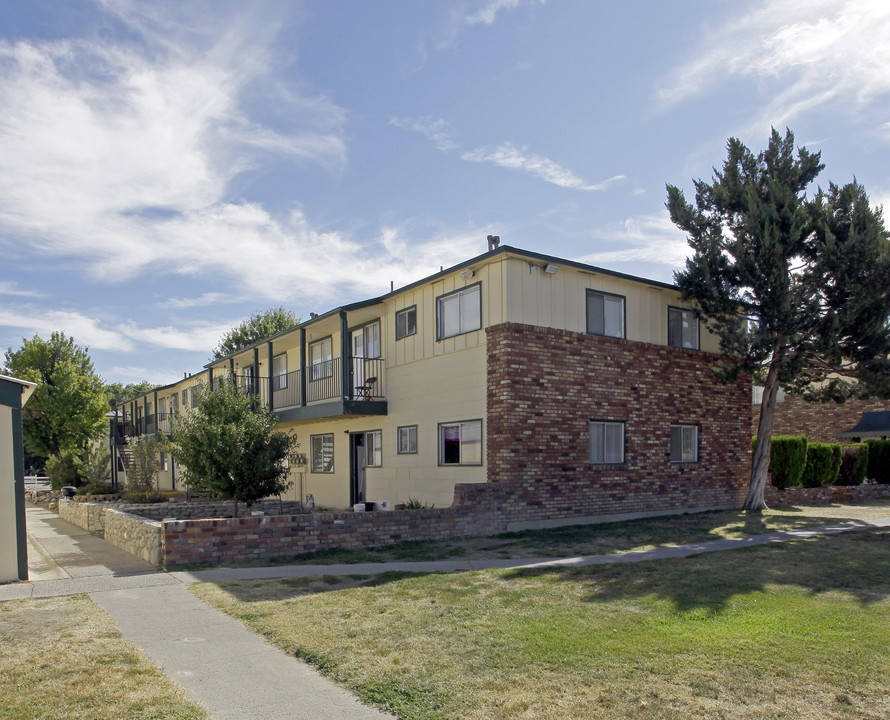 Sierra Meadows Apartments in Sparks, NV - Building Photo