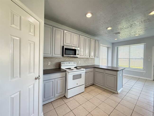 7806 Pickford Knolls Ct