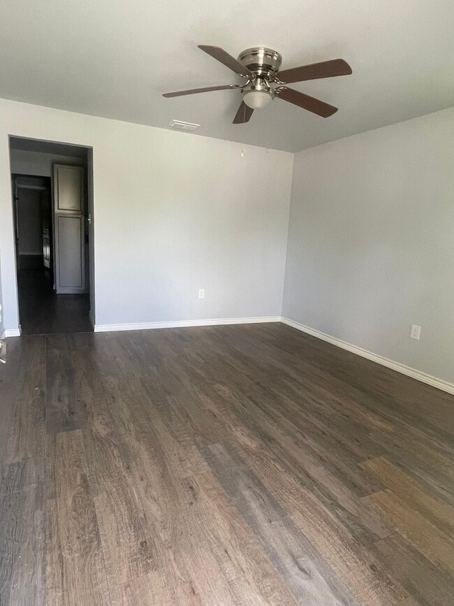 309 W Ave A in Kingsville, TX - Building Photo - Building Photo