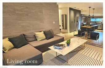 65 NE 68th St in Miami, FL - Building Photo - Building Photo