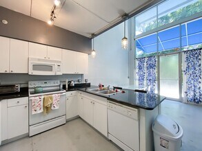 2515 SW 35th Pl in Gainesville, FL - Building Photo - Building Photo