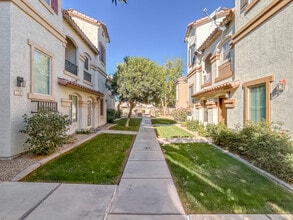 746 N Laguna Dr in Gilbert, AZ - Building Photo - Building Photo