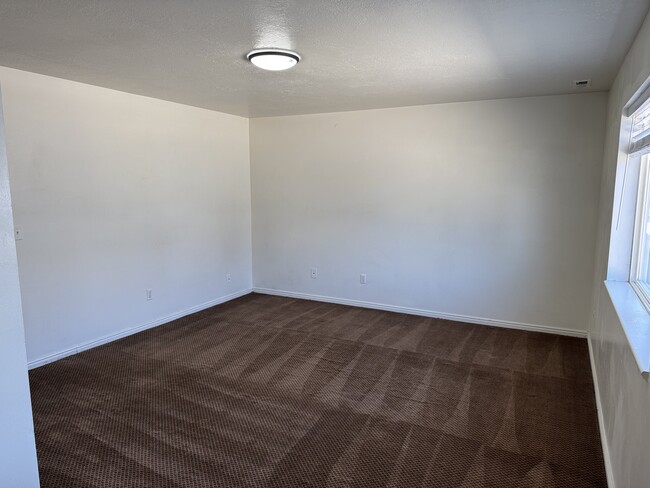 1376 N 260 W in Logan, UT - Building Photo - Building Photo