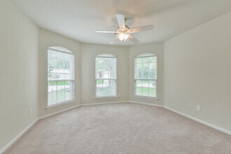 42 Prairie Oak Dr in Conroe, TX - Foto de edificio - Building Photo