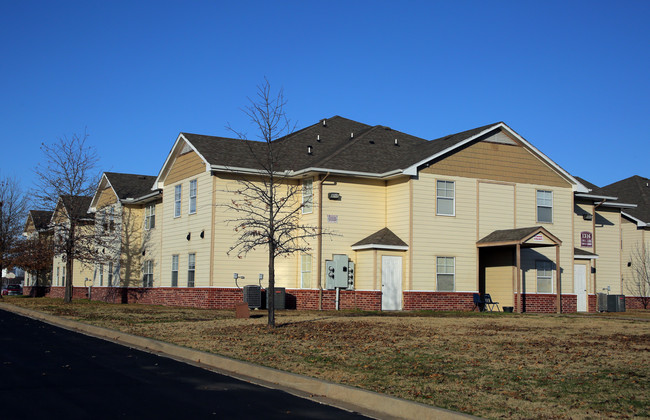 Spartan Residence Hall in Tulsa, OK - Building Photo - Building Photo