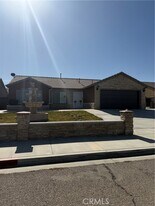 13939 Little Park St in Victorville, CA - Building Photo