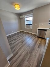 3931 N Janssen Ave, Unit 3943.5-3E in Chicago, IL - Building Photo - Building Photo