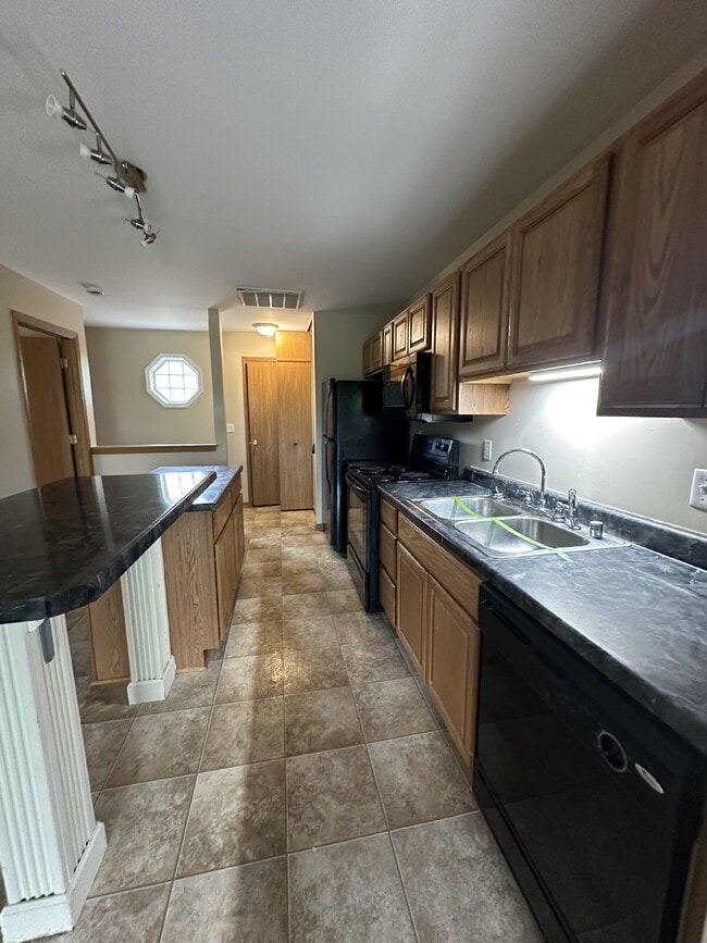 property at 1931 Dupont Dr