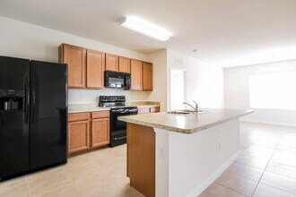 218 SE 8th St in Cape Coral, FL - Building Photo - Building Photo