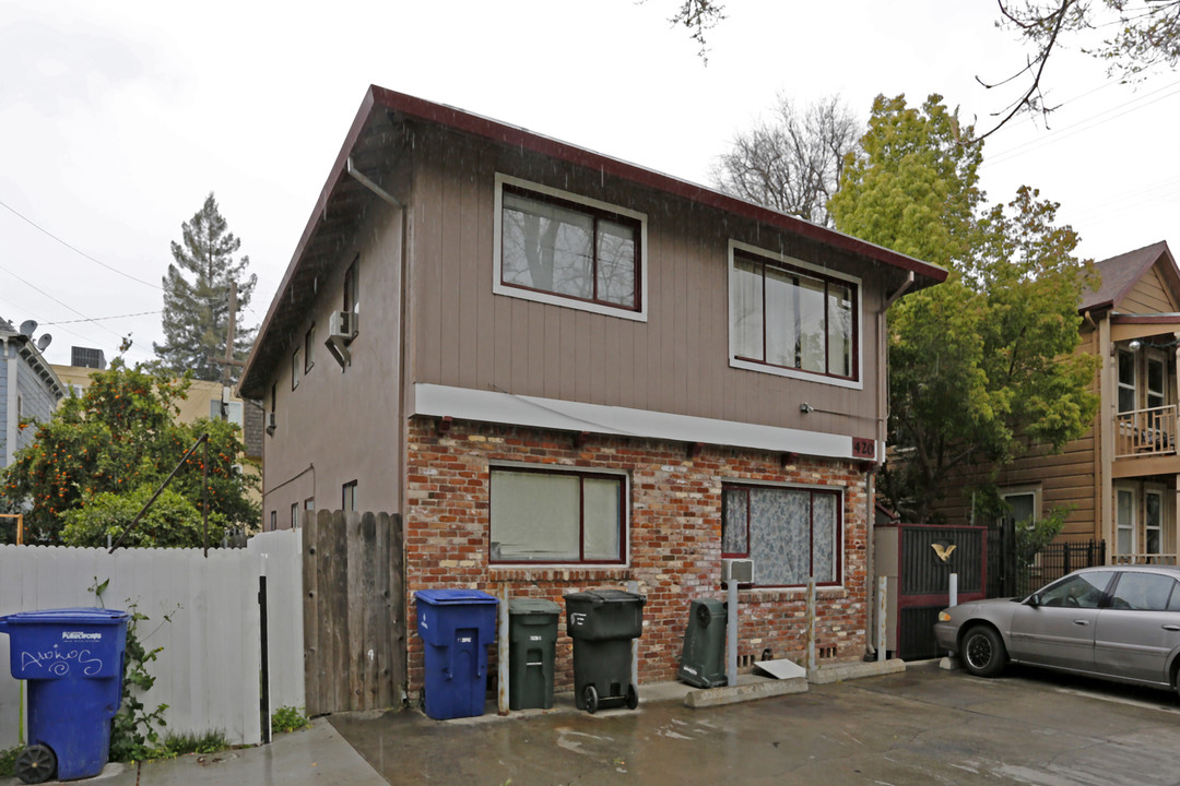 420 13th St in Sacramento, CA - Building Photo