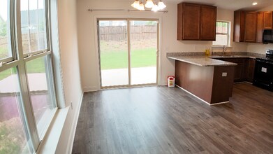 715 Corley Way in Greer, SC - Building Photo - Building Photo