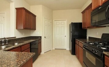 312 Magnolia Dr in Princeton, TX - Foto de edificio - Building Photo