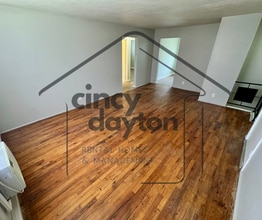 6118 Stover Ave in Cincinnati, OH - Building Photo - Building Photo