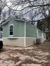 105 Earl Rd in Huntsville, TX - Building Photo - Building Photo