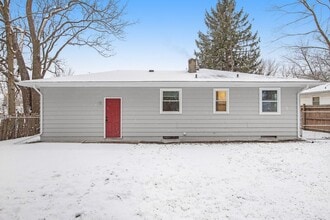 2303 Humphrey St in Kalamazoo, MI - Building Photo - Building Photo