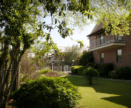 Mark III Apartments in Hattiesburg, MS - Foto de edificio - Building Photo