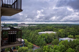 795 Hammond Dr in Atlanta, GA - Building Photo - Building Photo